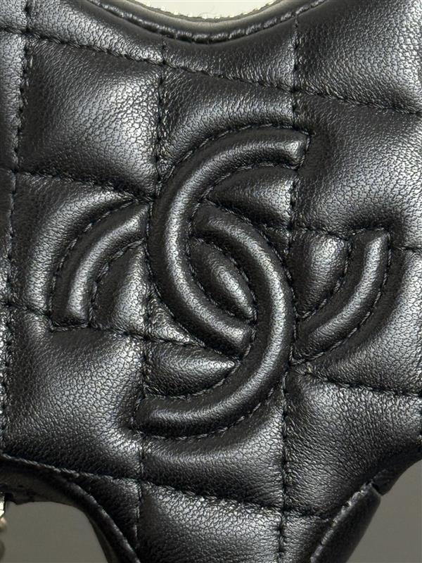 2026127215433498 700